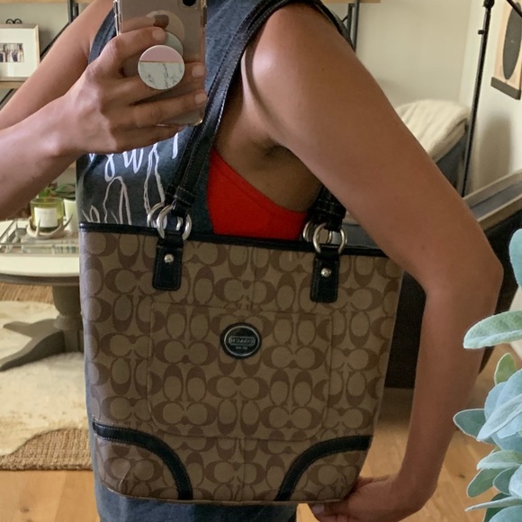 Authentic Coach Handbag - Picture 3 of 4